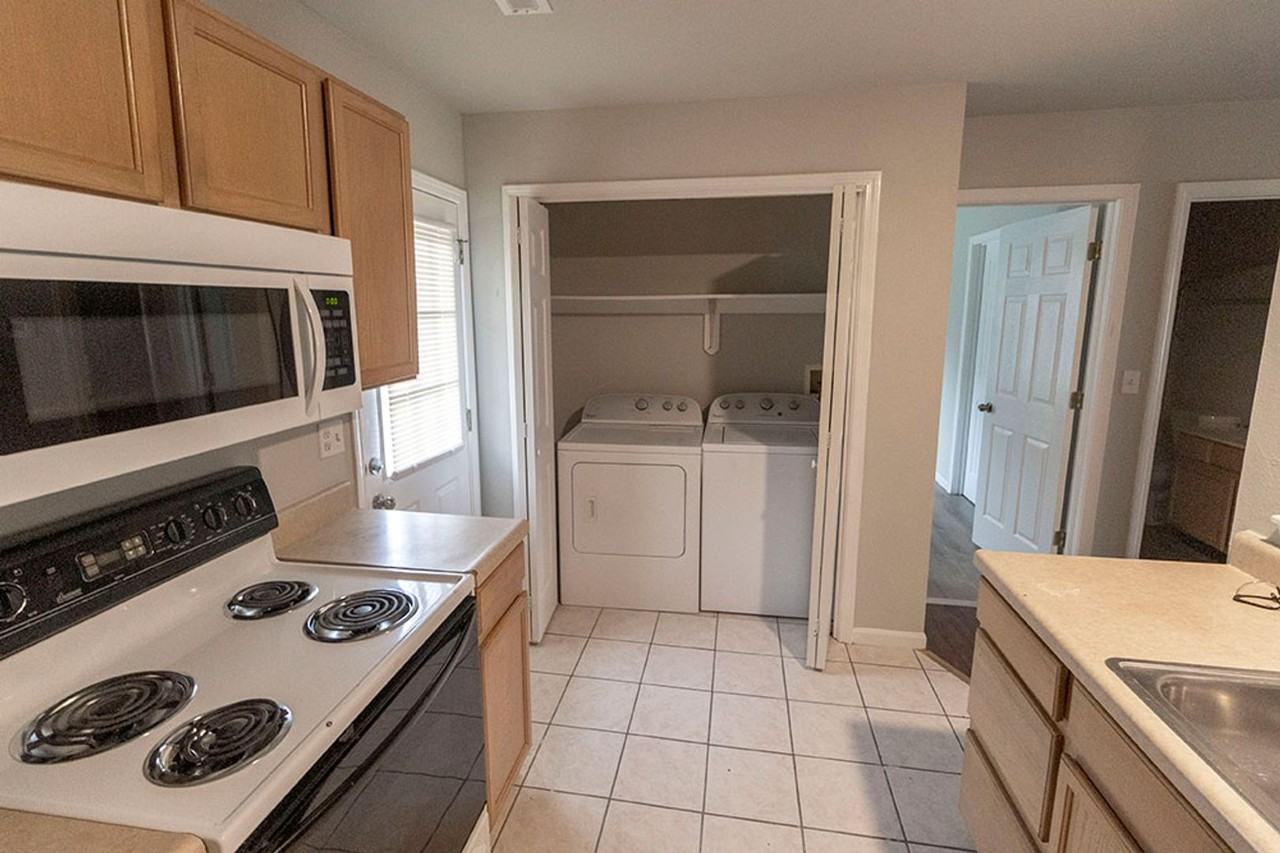 1601 Bold Ruler Ct - Photo 4 of 16