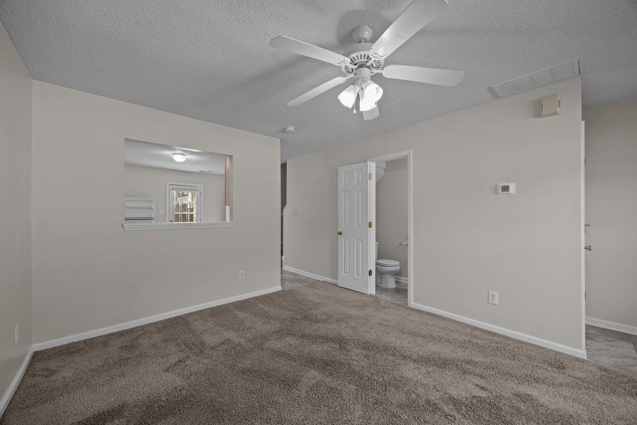 209 Pinegrove Ct - Photo 5 of 18