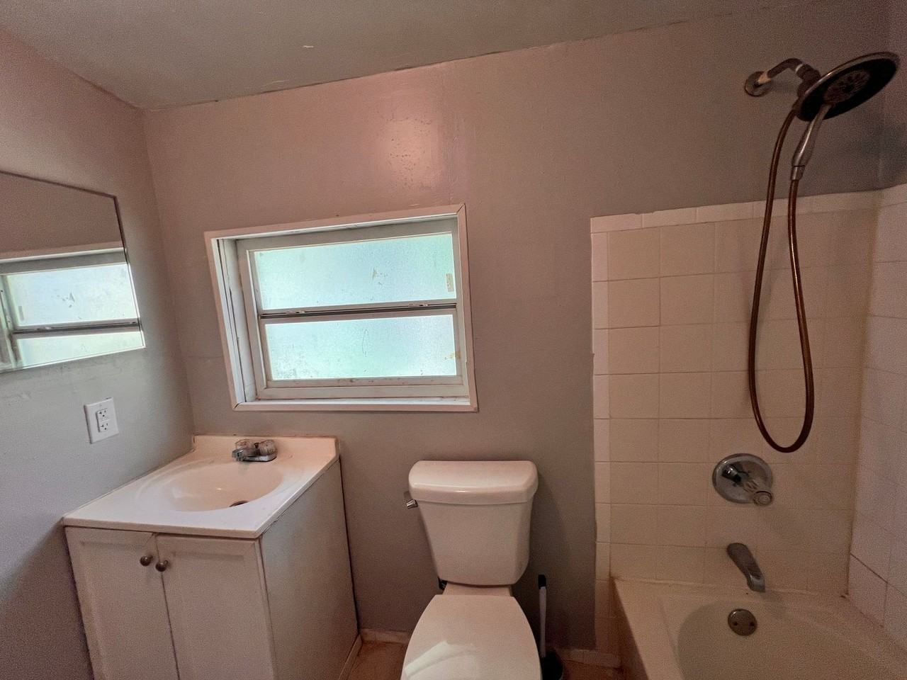 422 Rockpit Rd - Photo 5 of 16