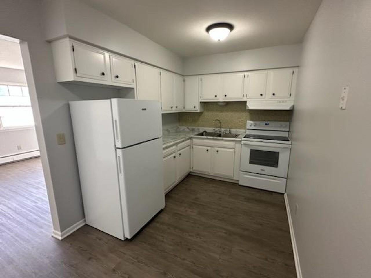 4210 Knob Hill Drive - Photo 2 of 8