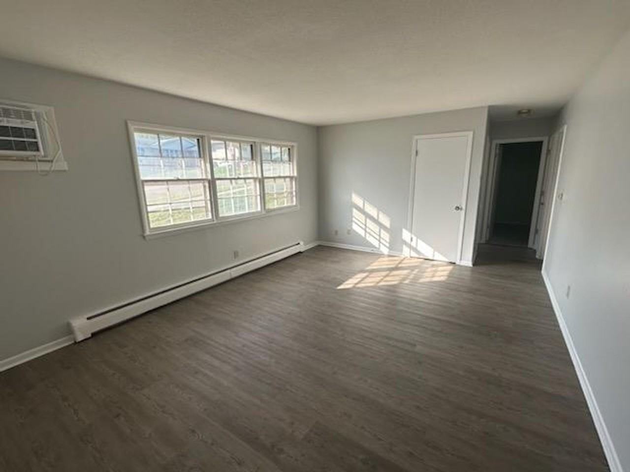 4210 Knob Hill Drive - Photo 3 of 8