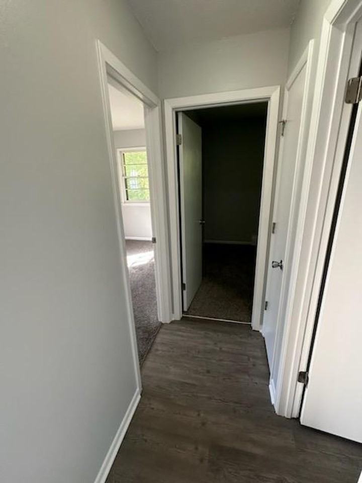 4210 Knob Hill Drive - Photo 6 of 8