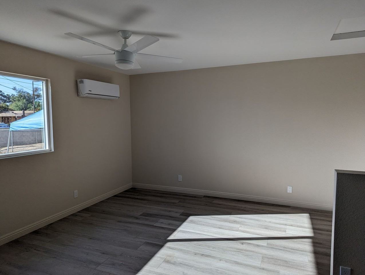 526 D St - Photo 2 of 7