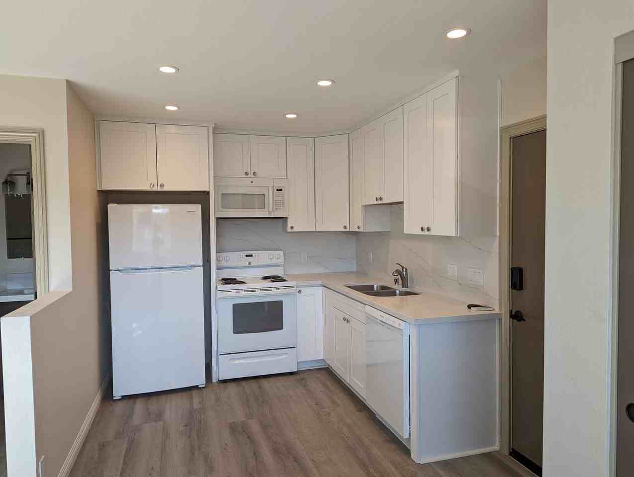 526 D St - Photo 3 of 7