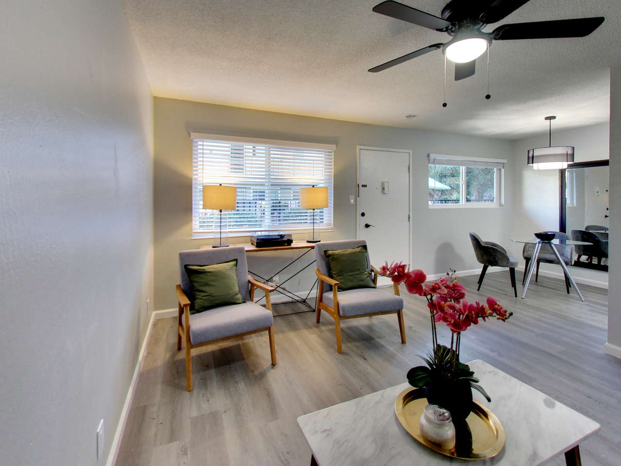 PARKSIDE APARTMENTS - Photo 5 of 17