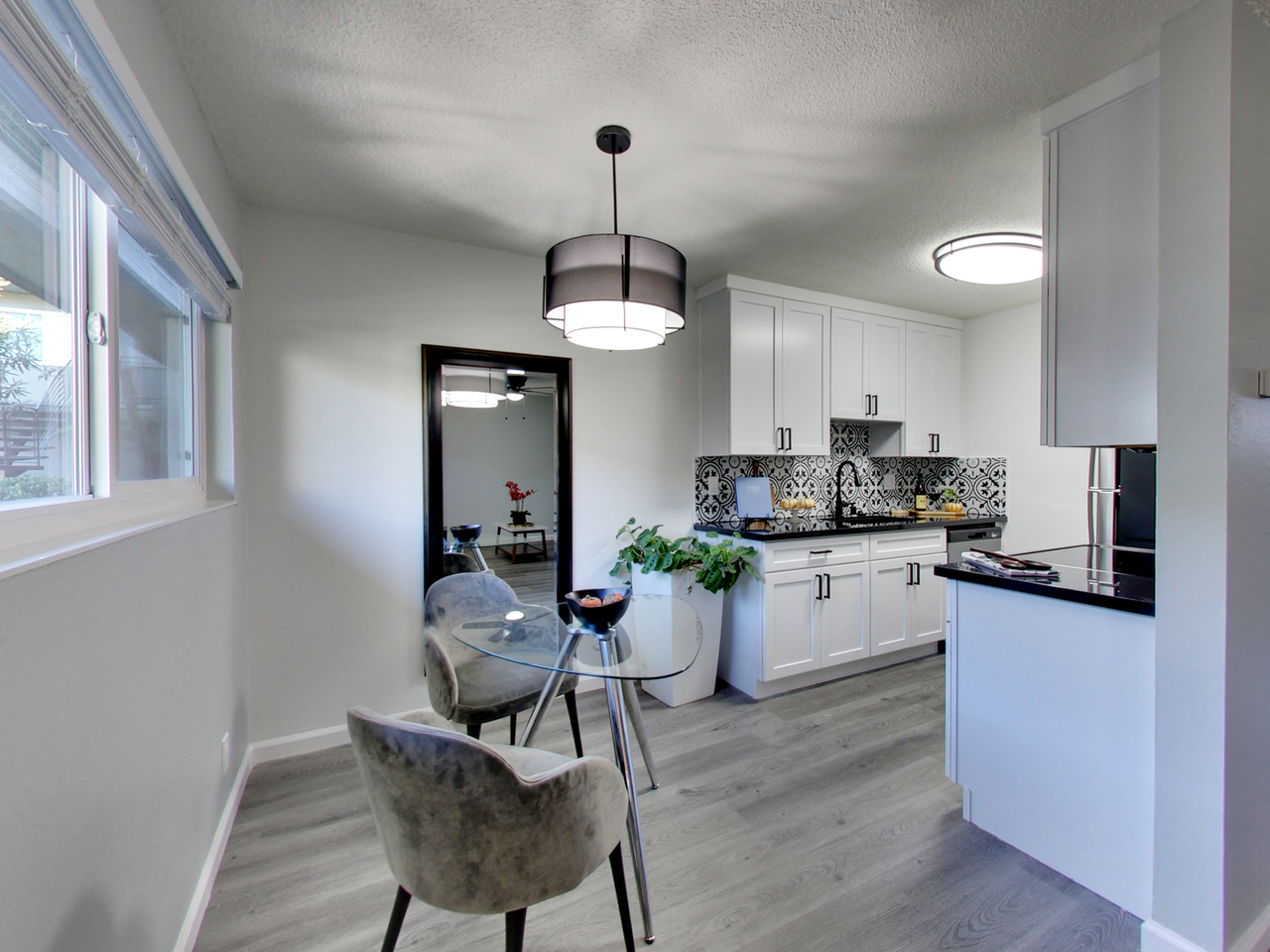 PARKSIDE APARTMENTS - Photo 6 of 17