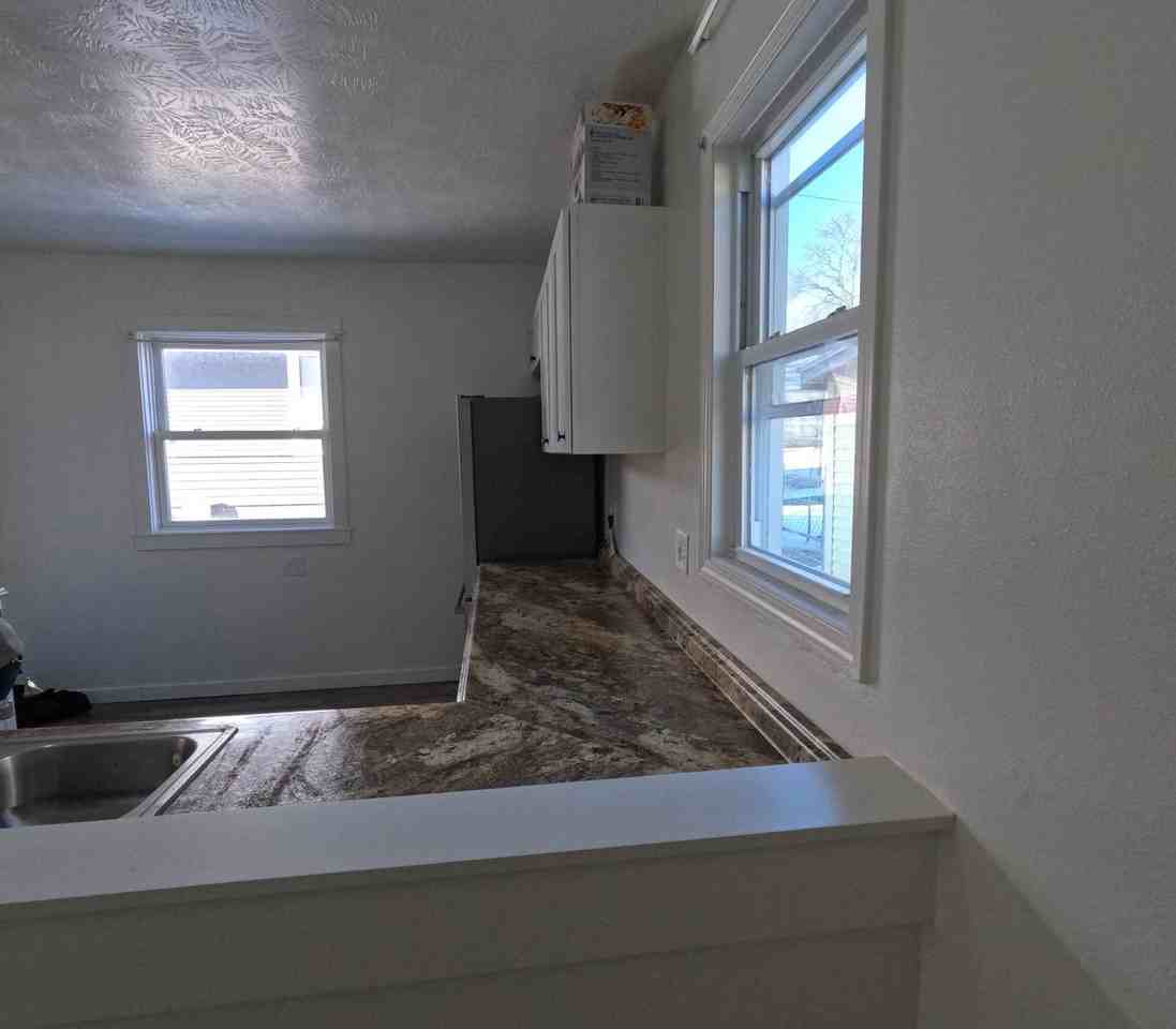 1223 24th St - Photo 6 of 19