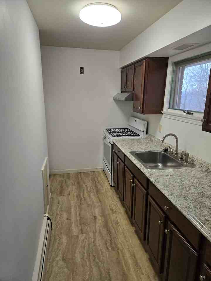 563 New Texas Rd - Photo 7 of 15