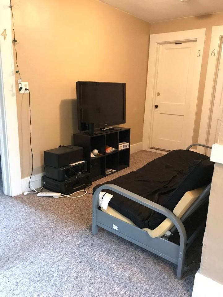 544 N State St - Photo 3 of 13