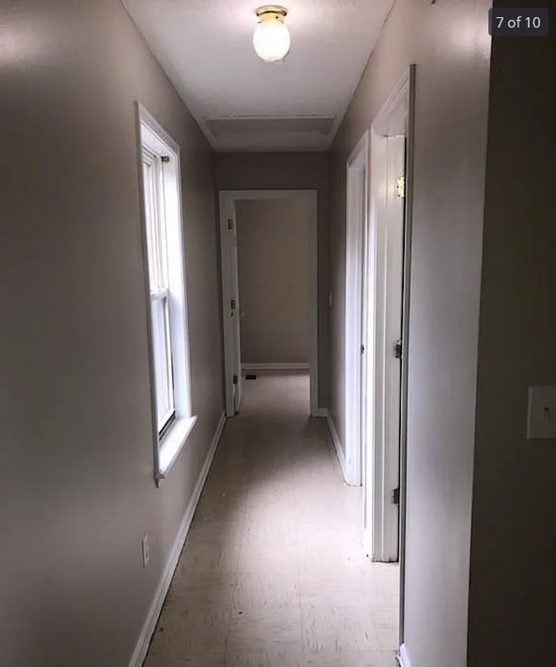 429 S 29th St - Photo 6 of 10