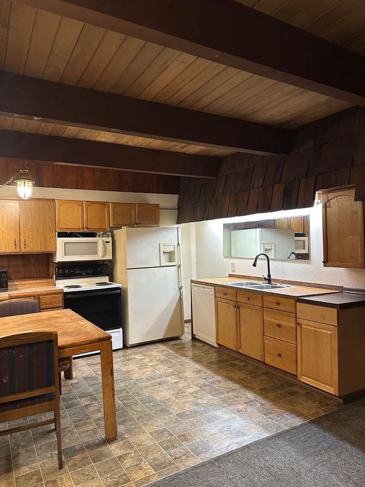 180 Island Lake Rd - Photo 3 of 20