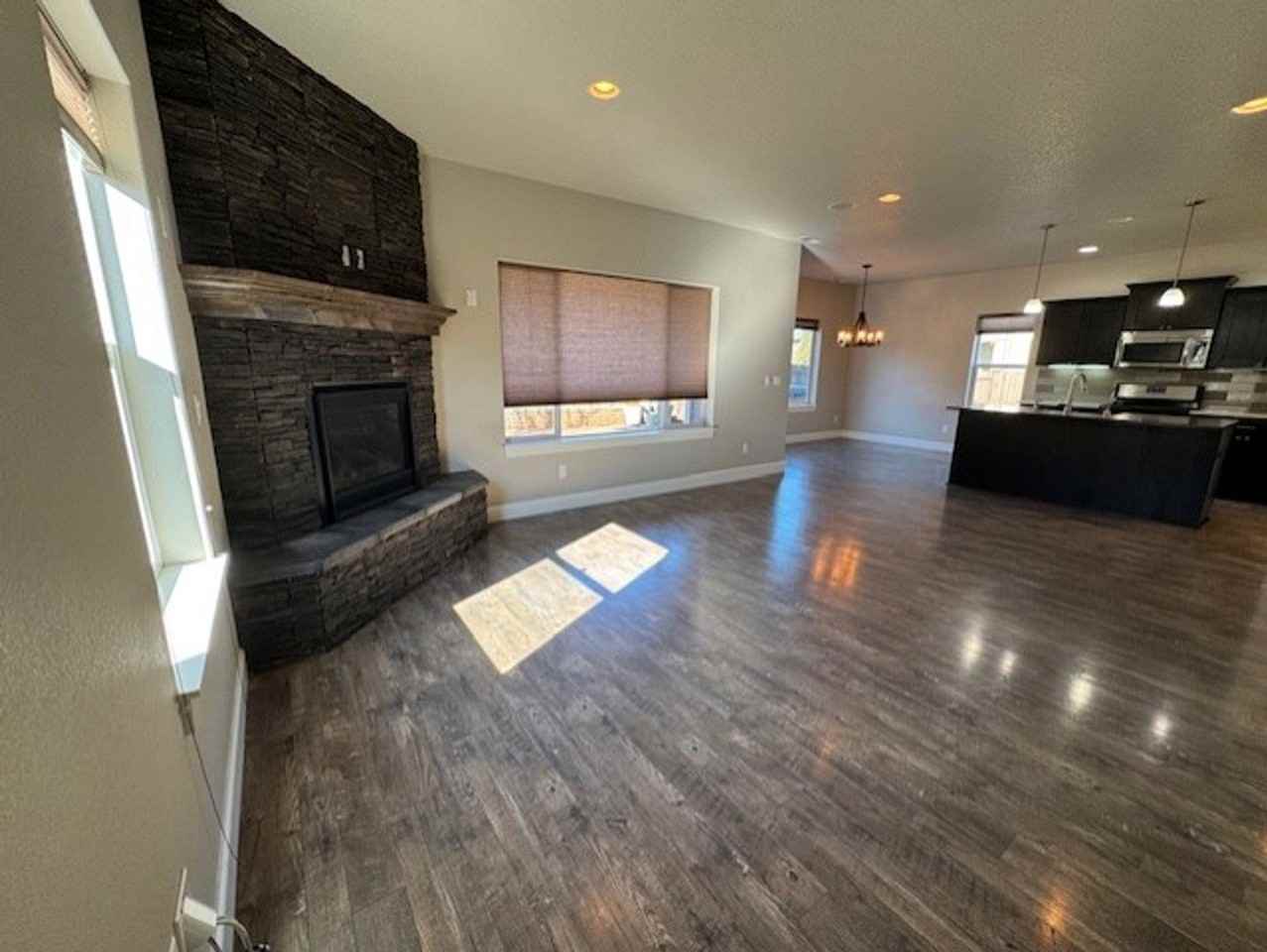 21308 Evelyn Ct - Photo 6 of 19