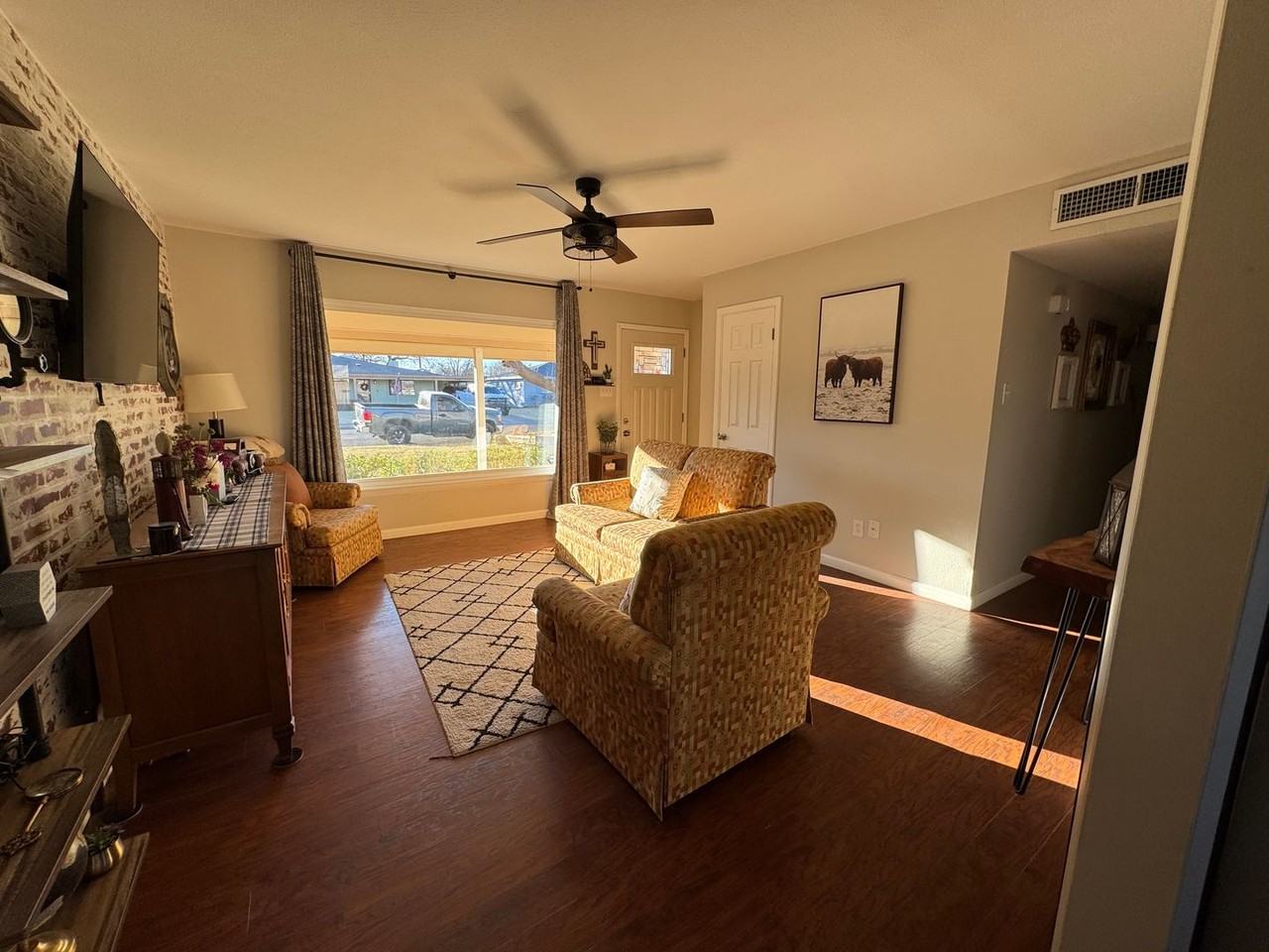 3107 Encanto Dr - Photo 4 of 18