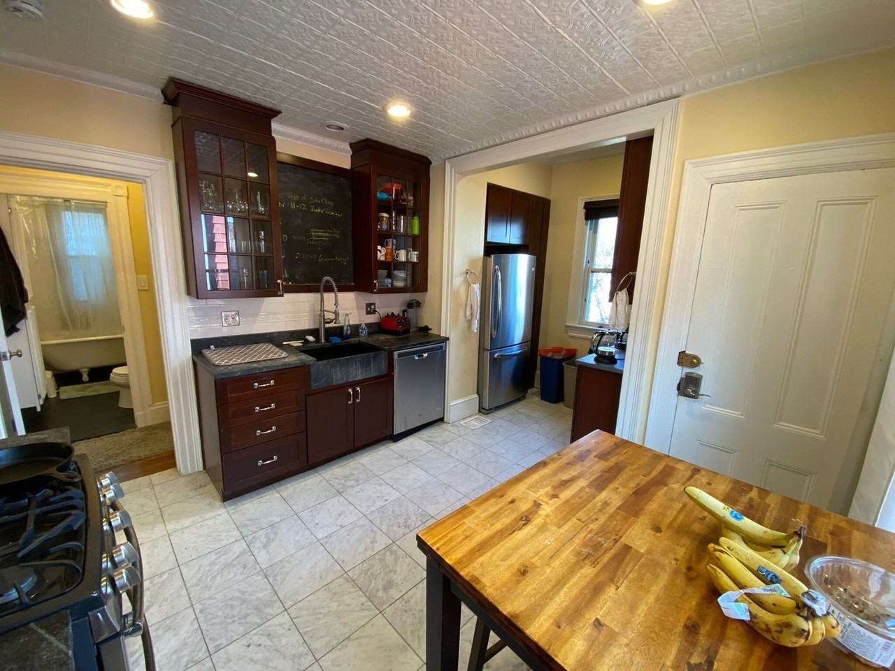 381 Highland Ave - Photo 3 of 21