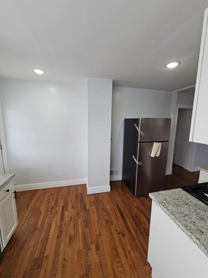 3115 Quay St - Photo 2 of 20