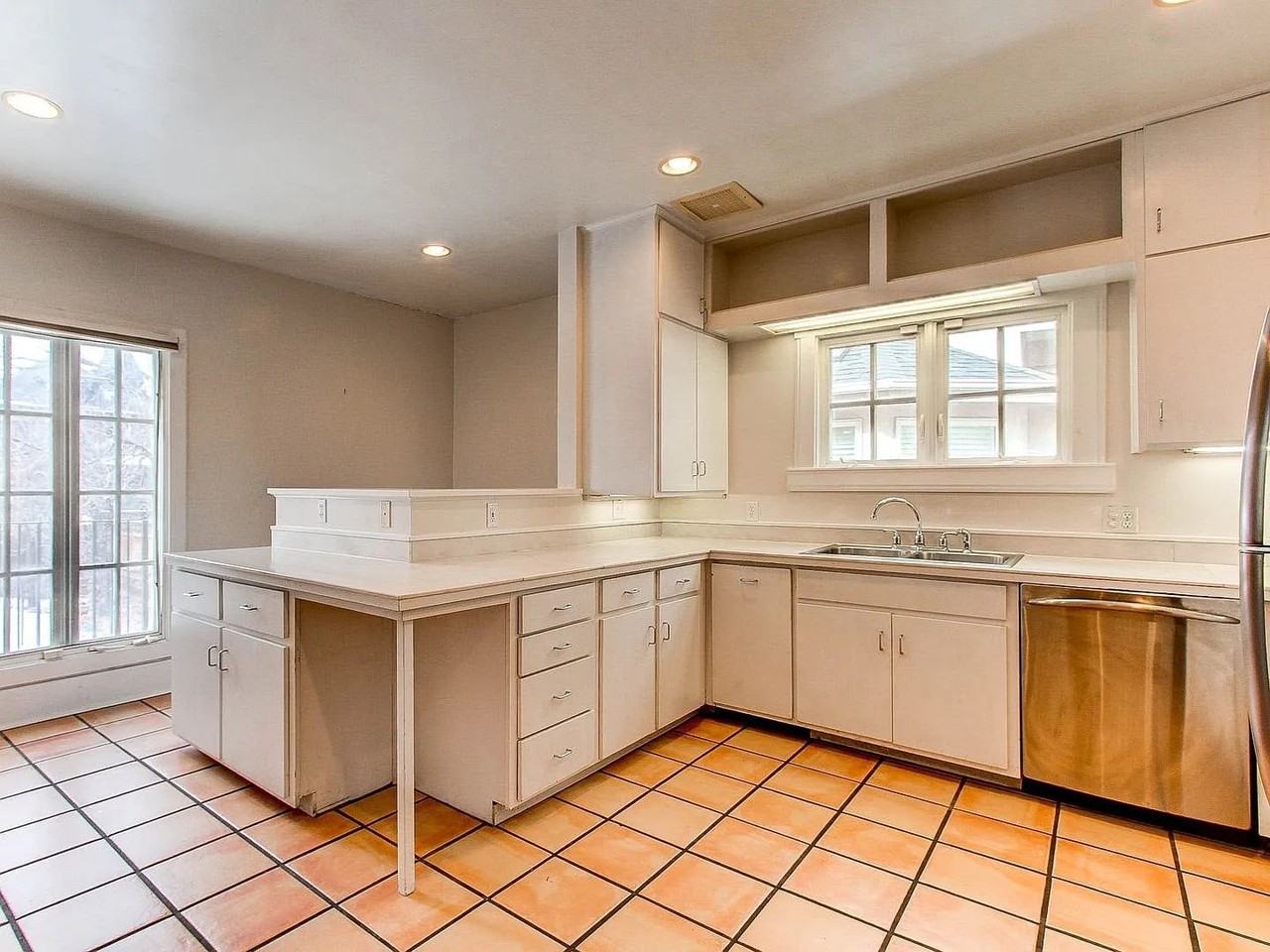 633 N Gilpin St - Photo 7 of 26