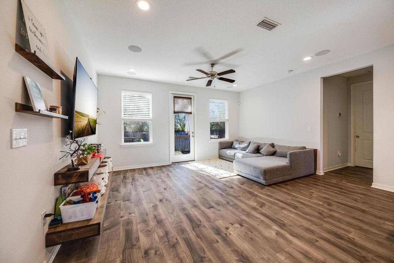 130 Creve Core Dr - Photo 7 of 34