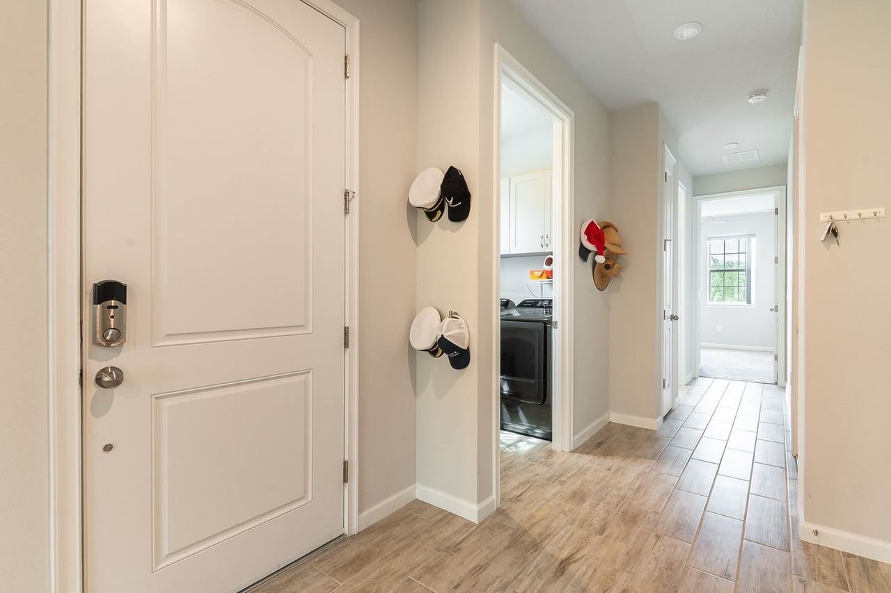 5665 Silverbridge Trl - Photo 3 of 26