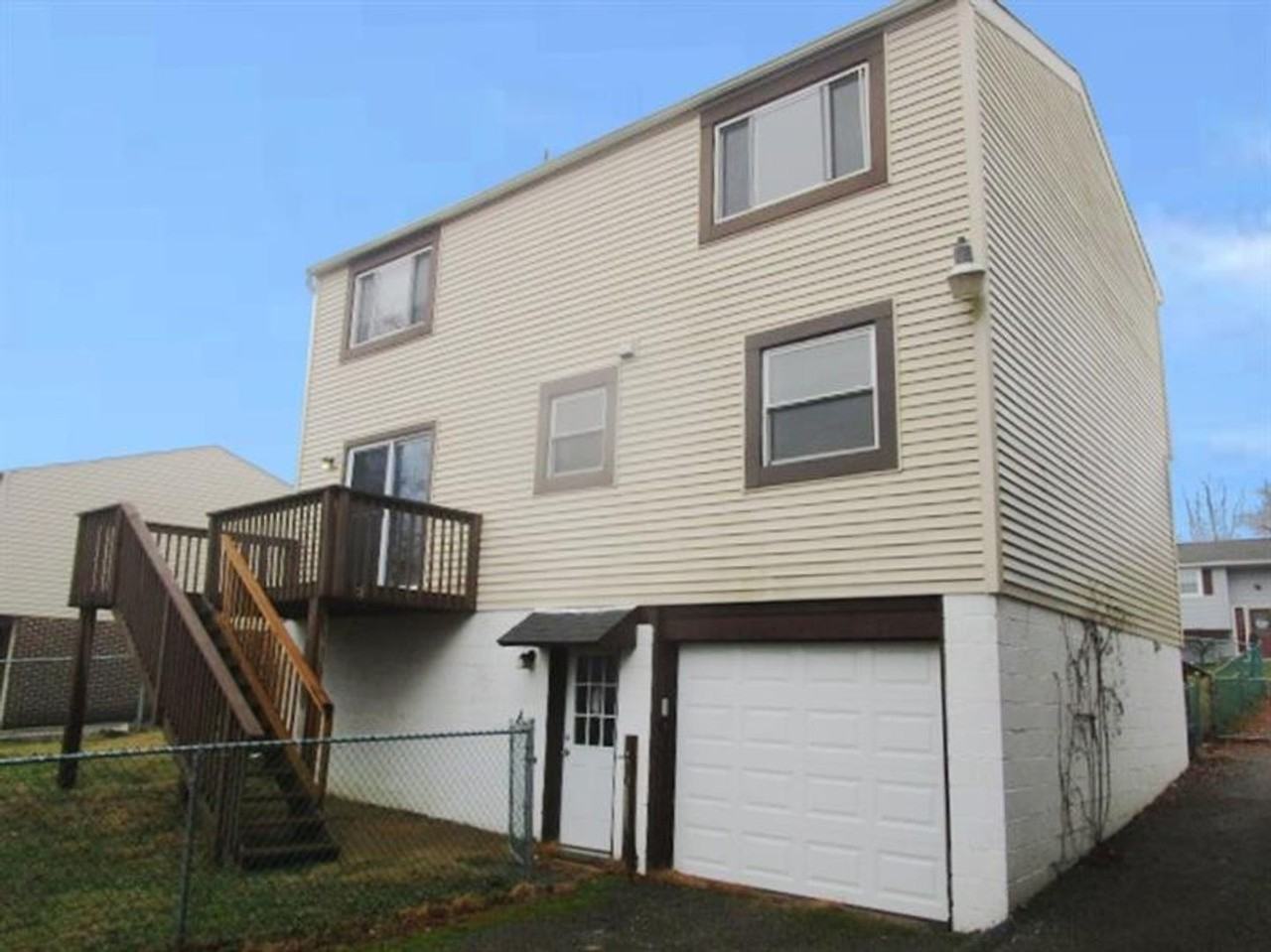 1104 Preston Dr - Photo 3 of 29