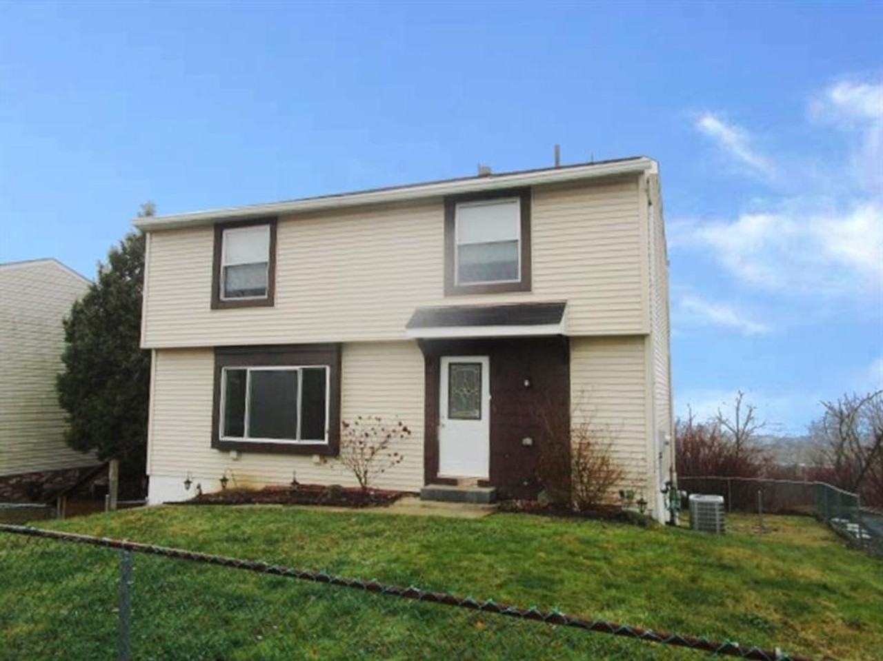 1104 Preston Dr - Photo 2 of 29