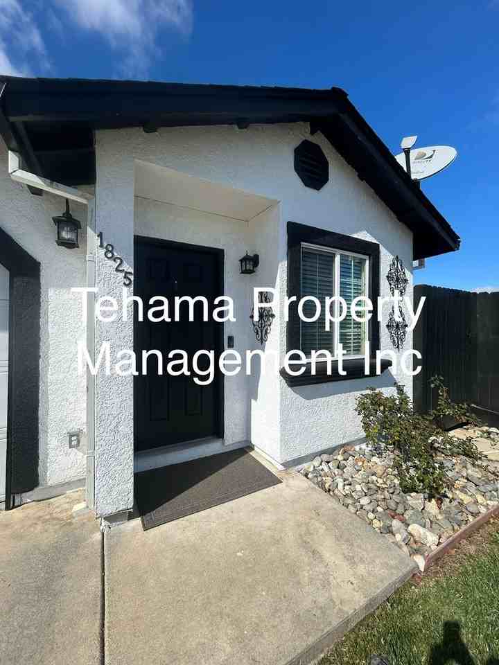 1825 Ludlow Ave - Photo 3 of 23