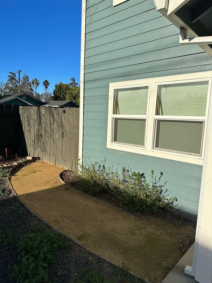 1321 Palm Ave - Photo 3 of 28