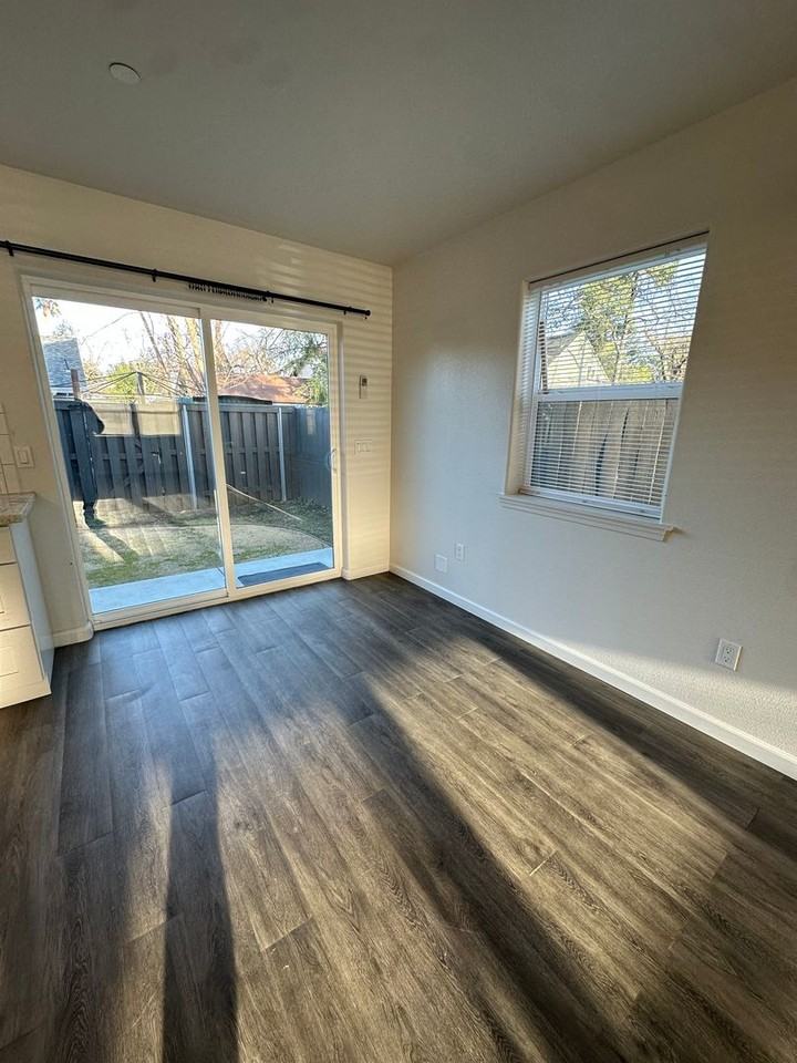 1321 Palm Ave - Photo 6 of 28