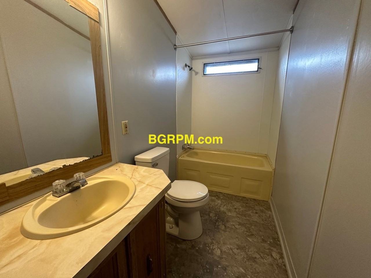 765 Cole Dr - Photo 3 of 8