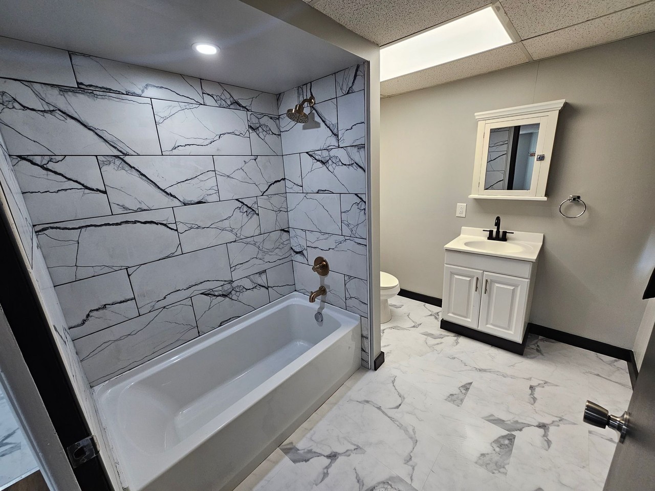 1122 Brackenridge Ave - Photo 3 of 6