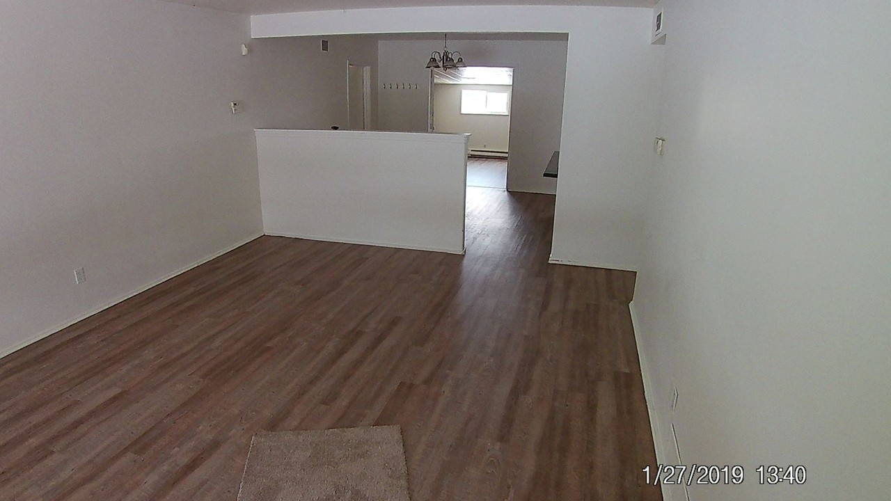 790 Salem St - Photo 4 of 18