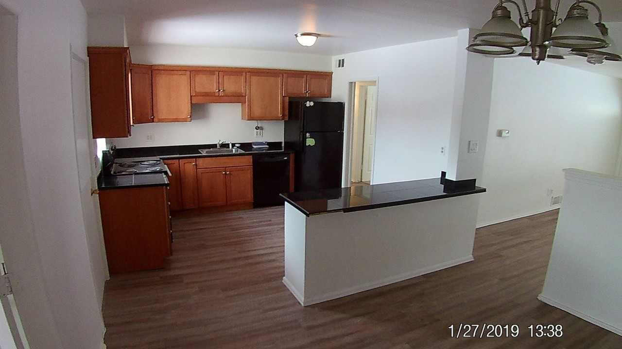 790 Salem St - Photo 6 of 18