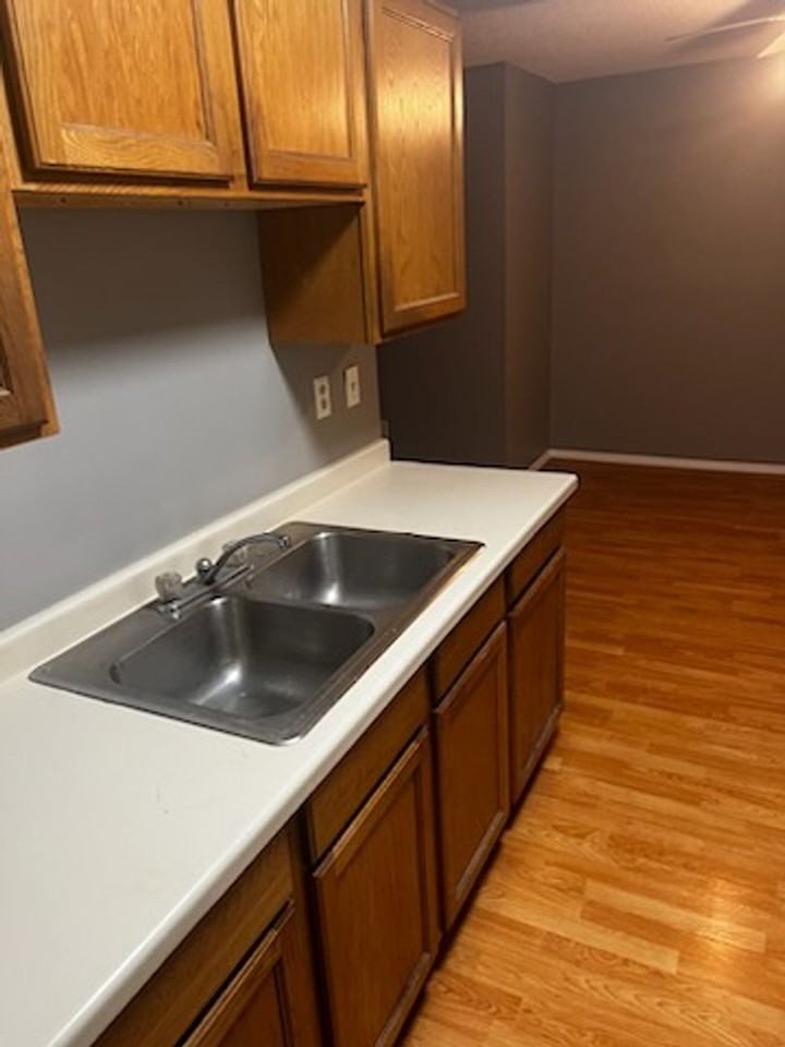 2525 Harriet - Photo 6 of 10