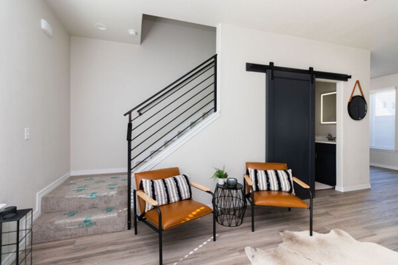 406 38th St #M - Photo 6 of 26