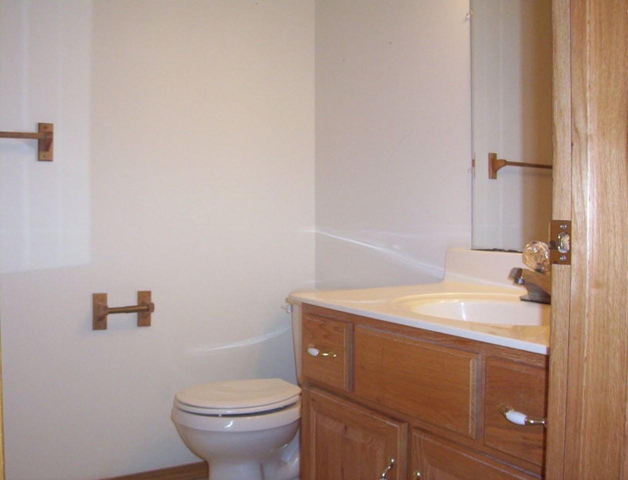 3422 W Montclair Ct - Photo 5 of 8