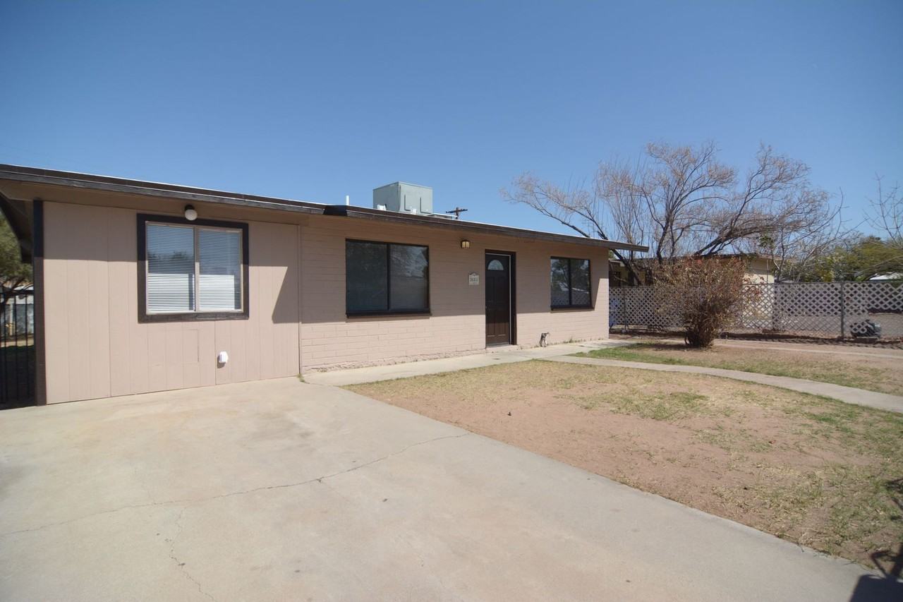 3661 E Sylvane St - Photo 2 of 17