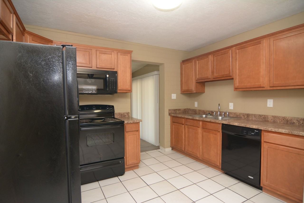 3661 E Sylvane St - Photo 5 of 17