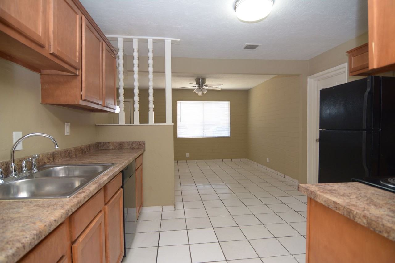 3661 E Sylvane St - Photo 7 of 17