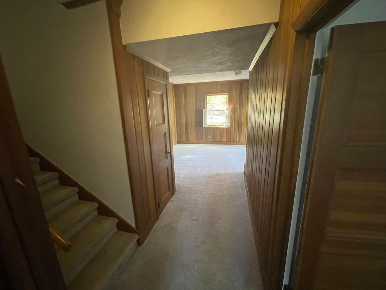2126 Sagamore Rd - Photo 4 of 17