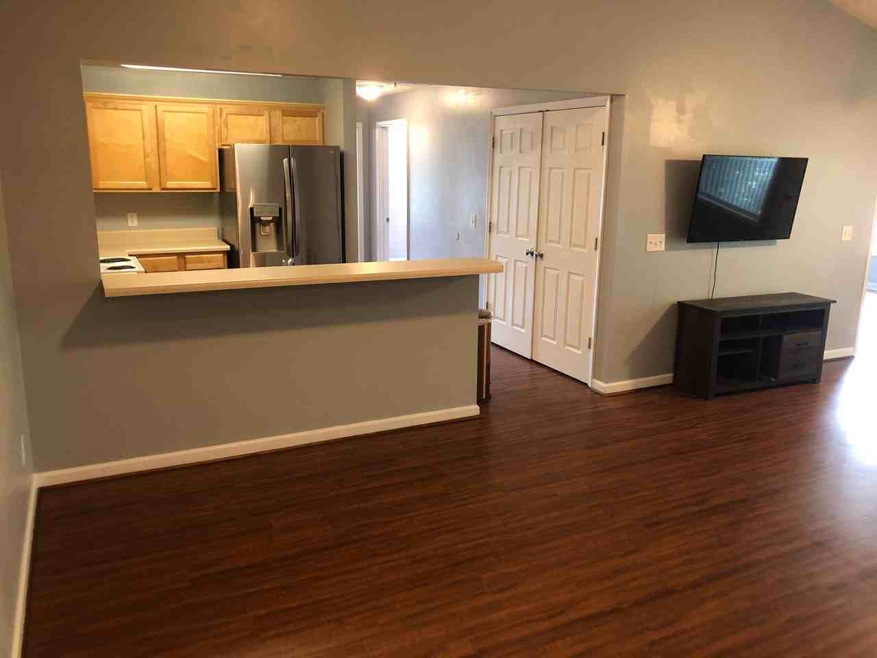 1385 S Donahue Dr #7-202 - Photo 3 of 17