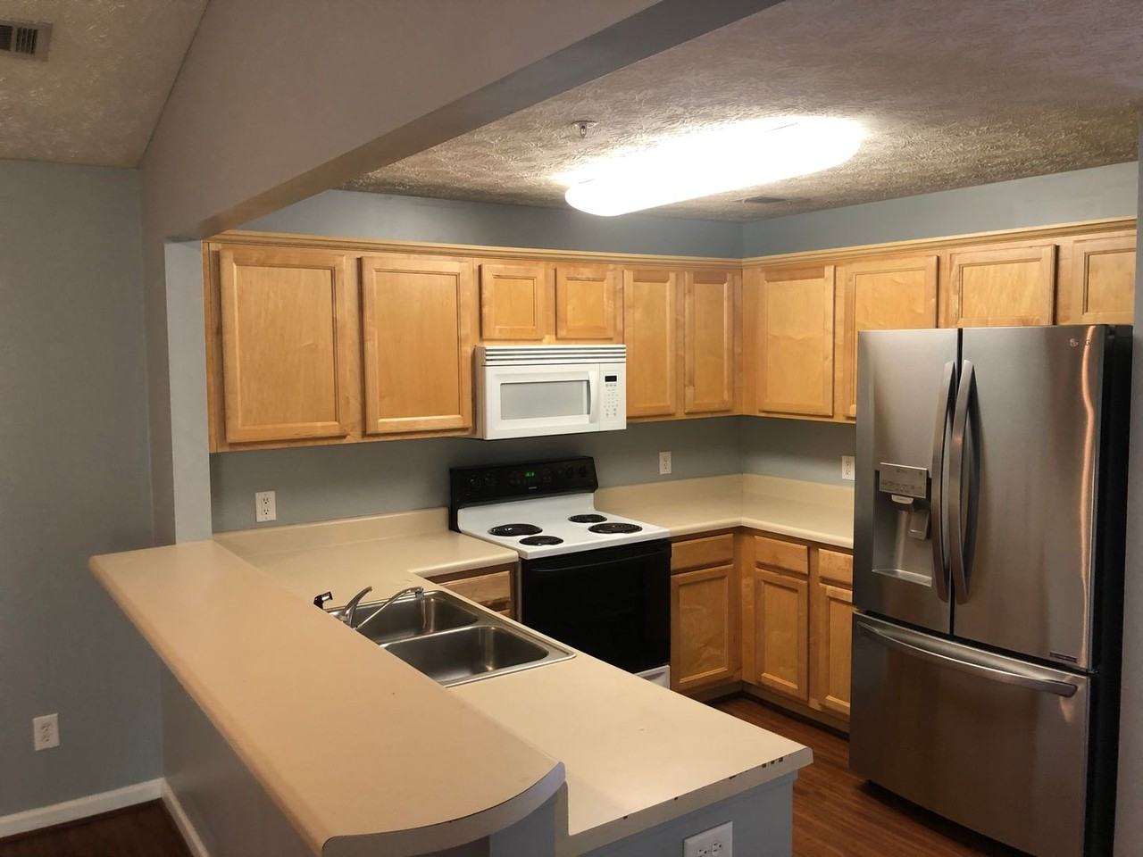 1385 S Donahue Dr #7-202 - Photo 5 of 17