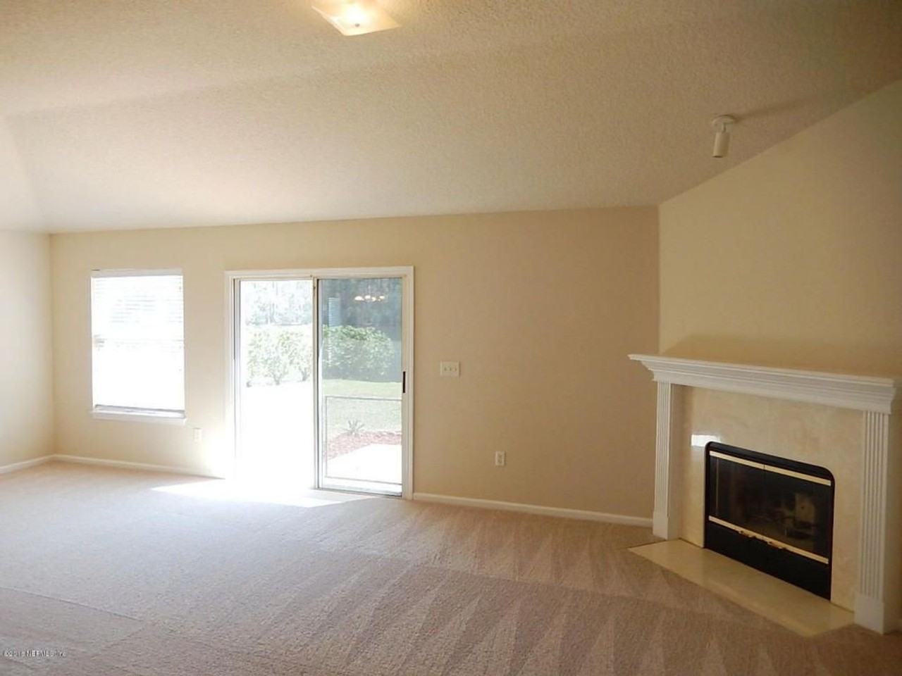 9338 Prosperity Lake Dr - Photo 2 of 18