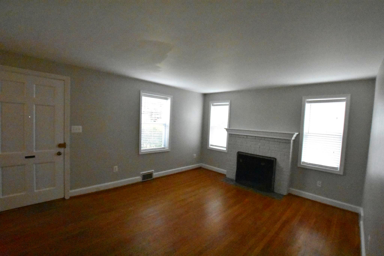 9508 Monroe St - Photo 2 of 22