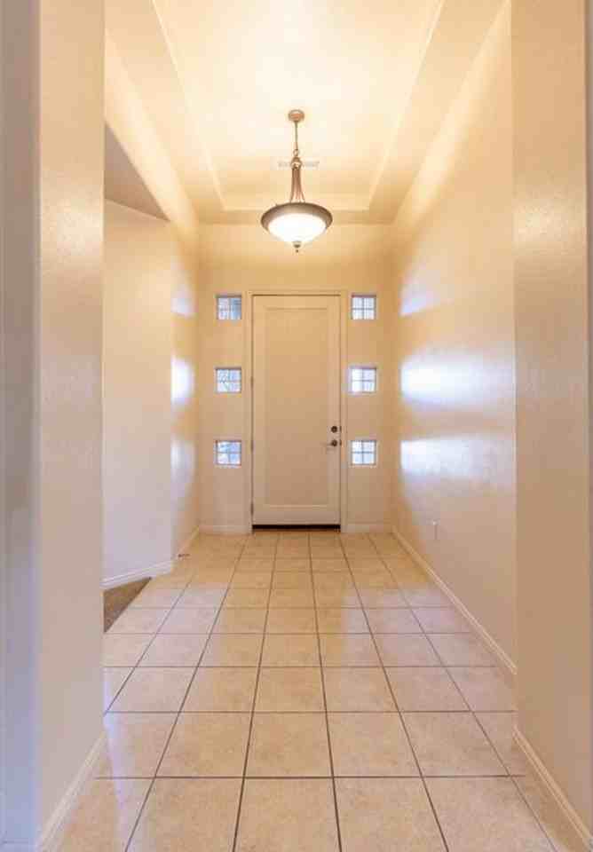 253 S 260 W - Photo 3 of 37