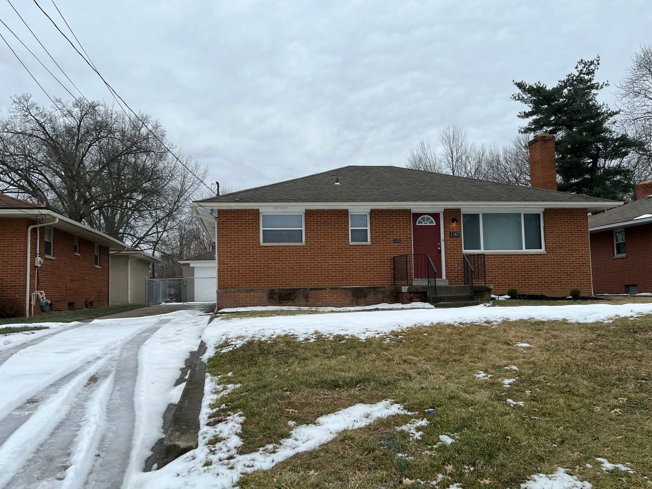 1387 E Gates St - Photo 2 of 29