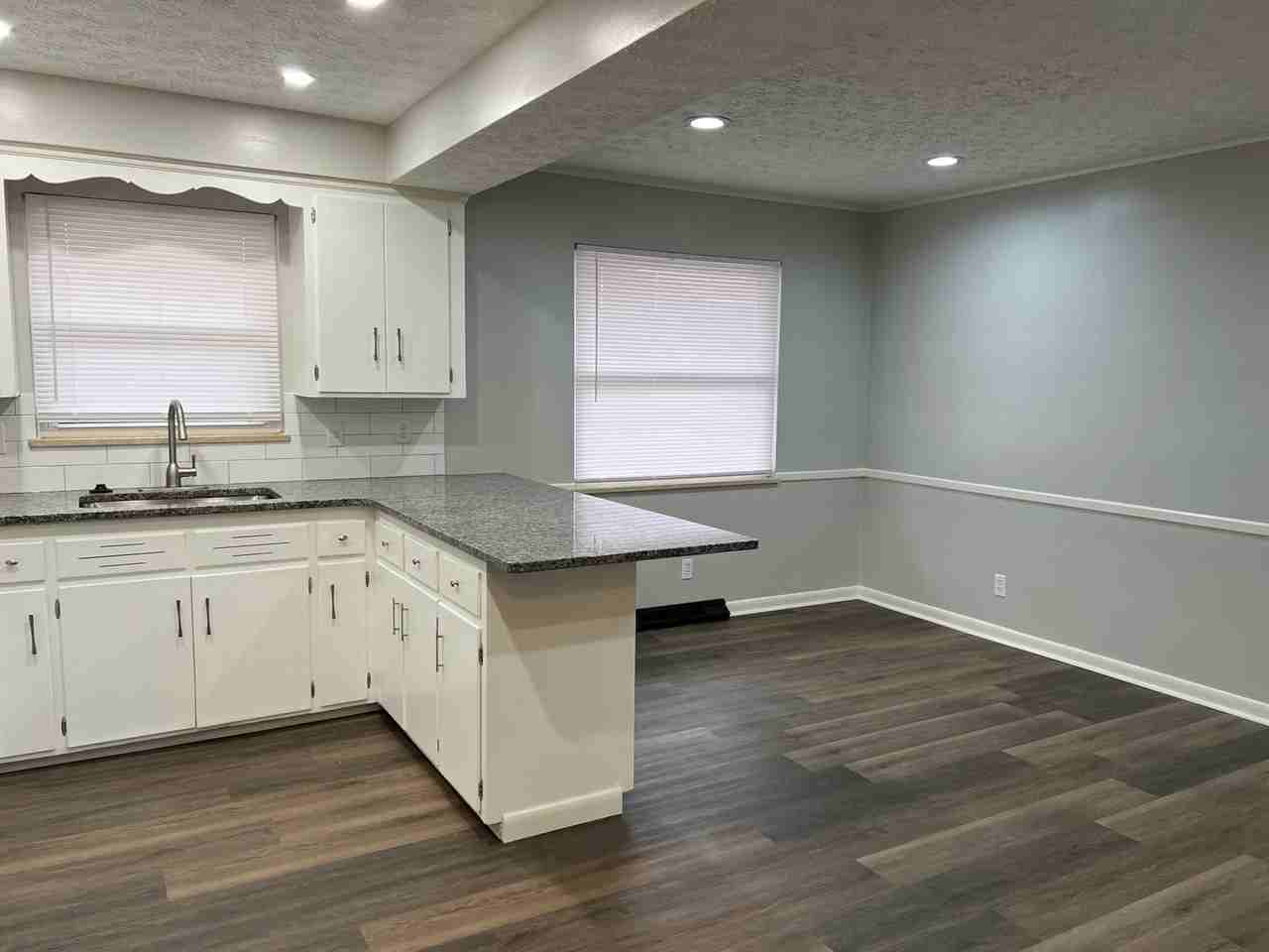 1387 E Gates St - Photo 7 of 29