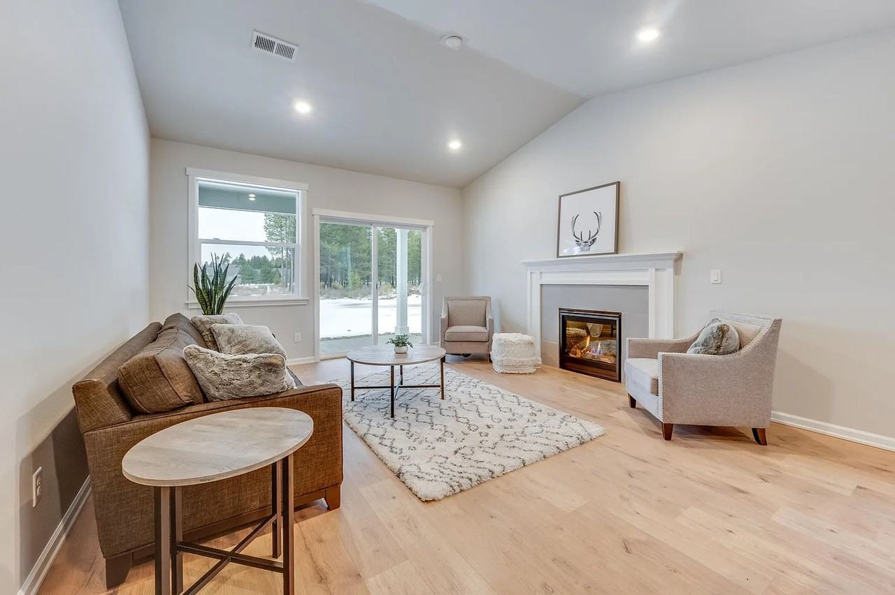 16550 Pine Creek Dr - Photo 3 of 29