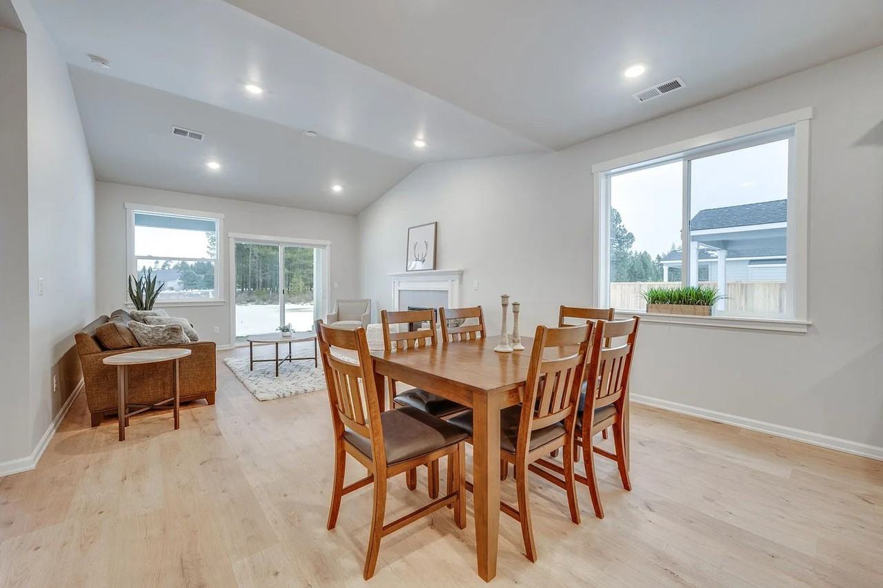 16550 Pine Creek Dr - Photo 7 of 29