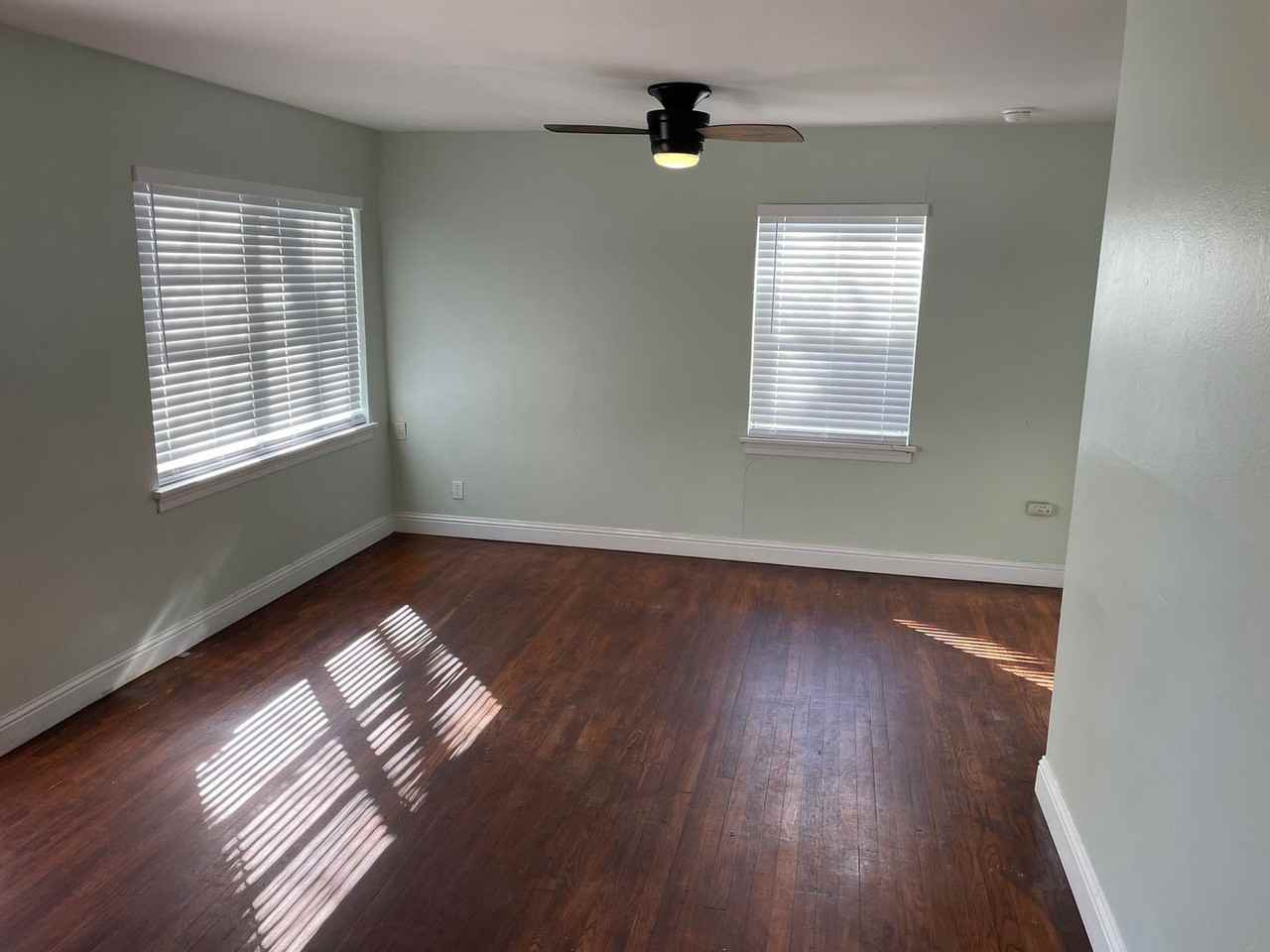 2742 Sunnybrook Street - Photo 3 of 13