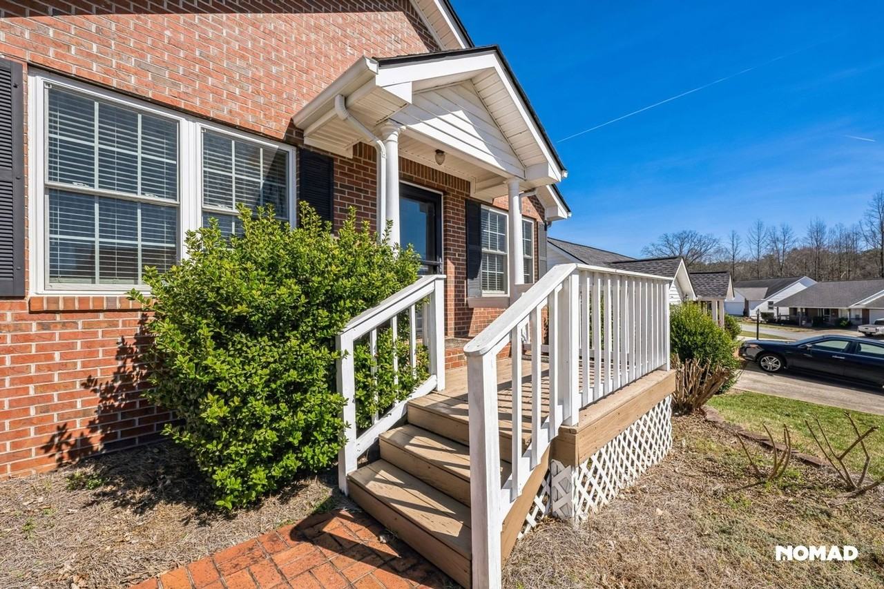 608 Alston Ln - Photo 2 of 27