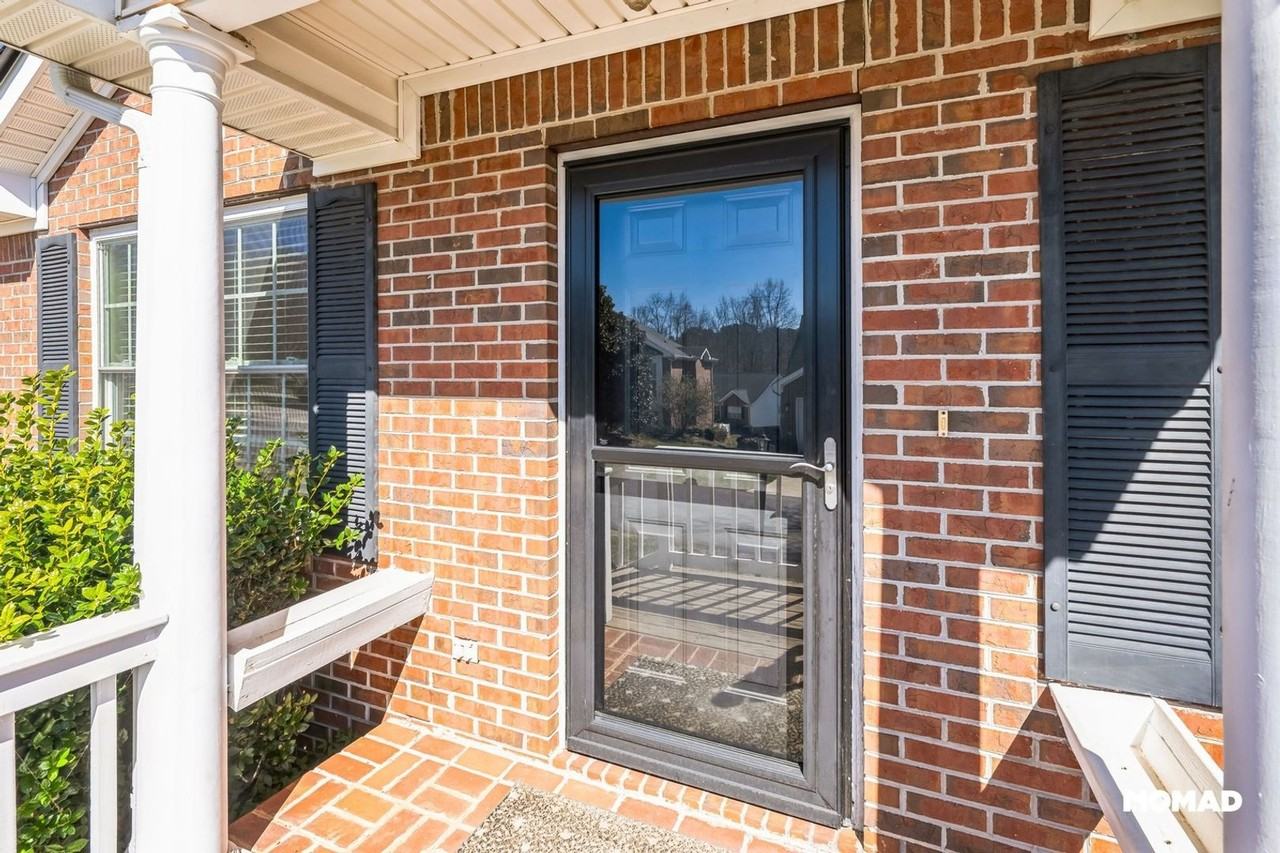 608 Alston Ln - Photo 3 of 27